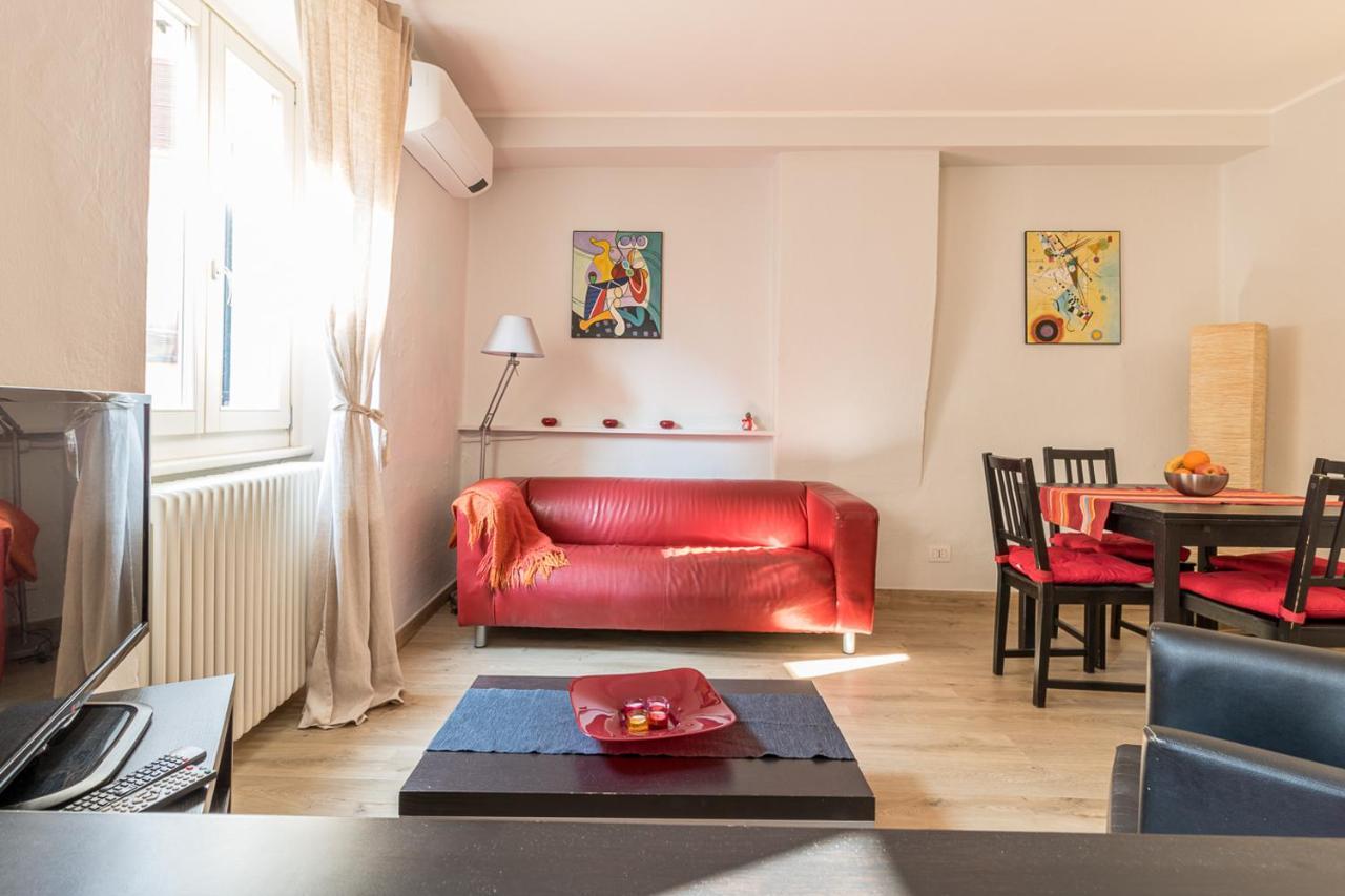 Apartment Delle Rose - เมนาจโจ ภายนอก รูปภาพ