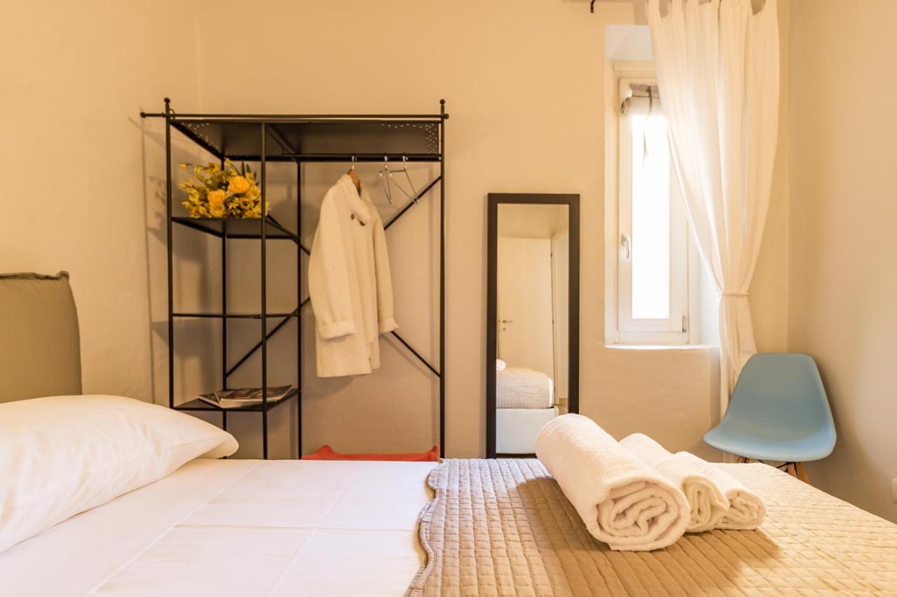 Apartment Delle Rose - เมนาจโจ ภายนอก รูปภาพ